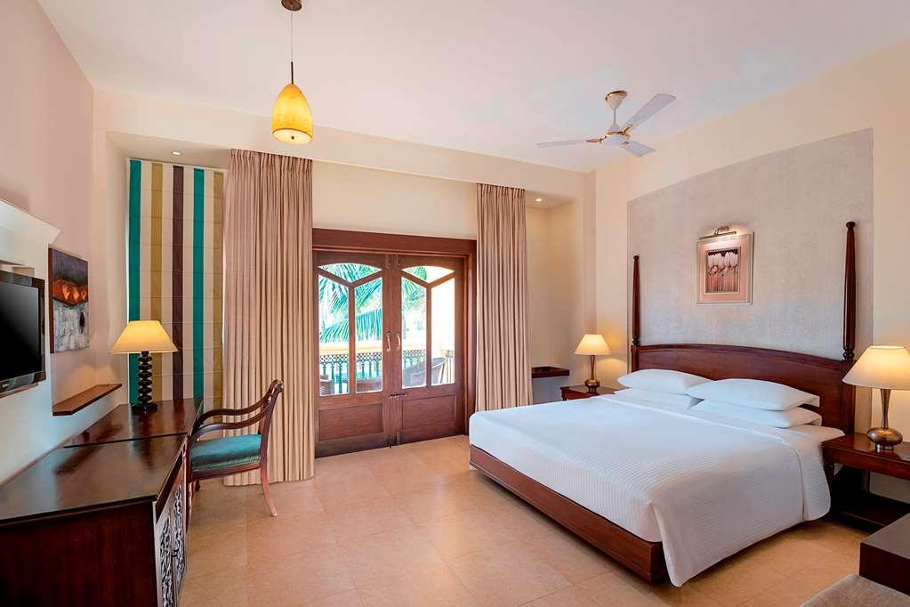 Country Inn & Suites By Radisson, Goa Кандолим Номер фото